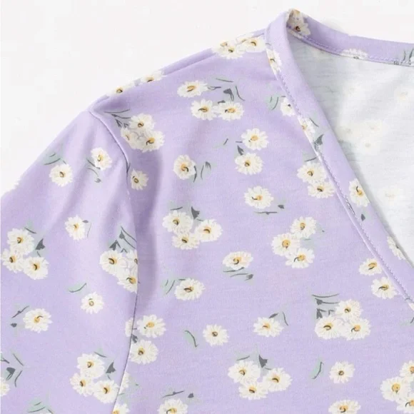 Lavender with White Ditsy Floral Design Button-Up Crop Top NWOT - Picture 12 of 13